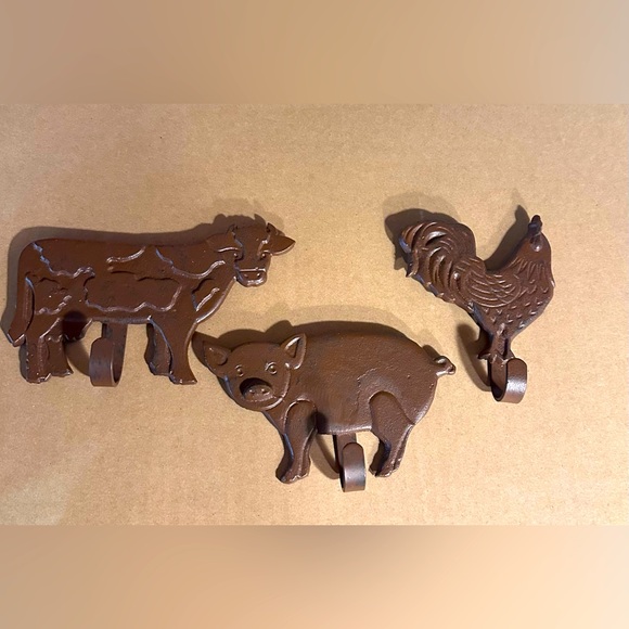 Home Interiors Other - Home Interiors Brown Farm Animal Hook Trio